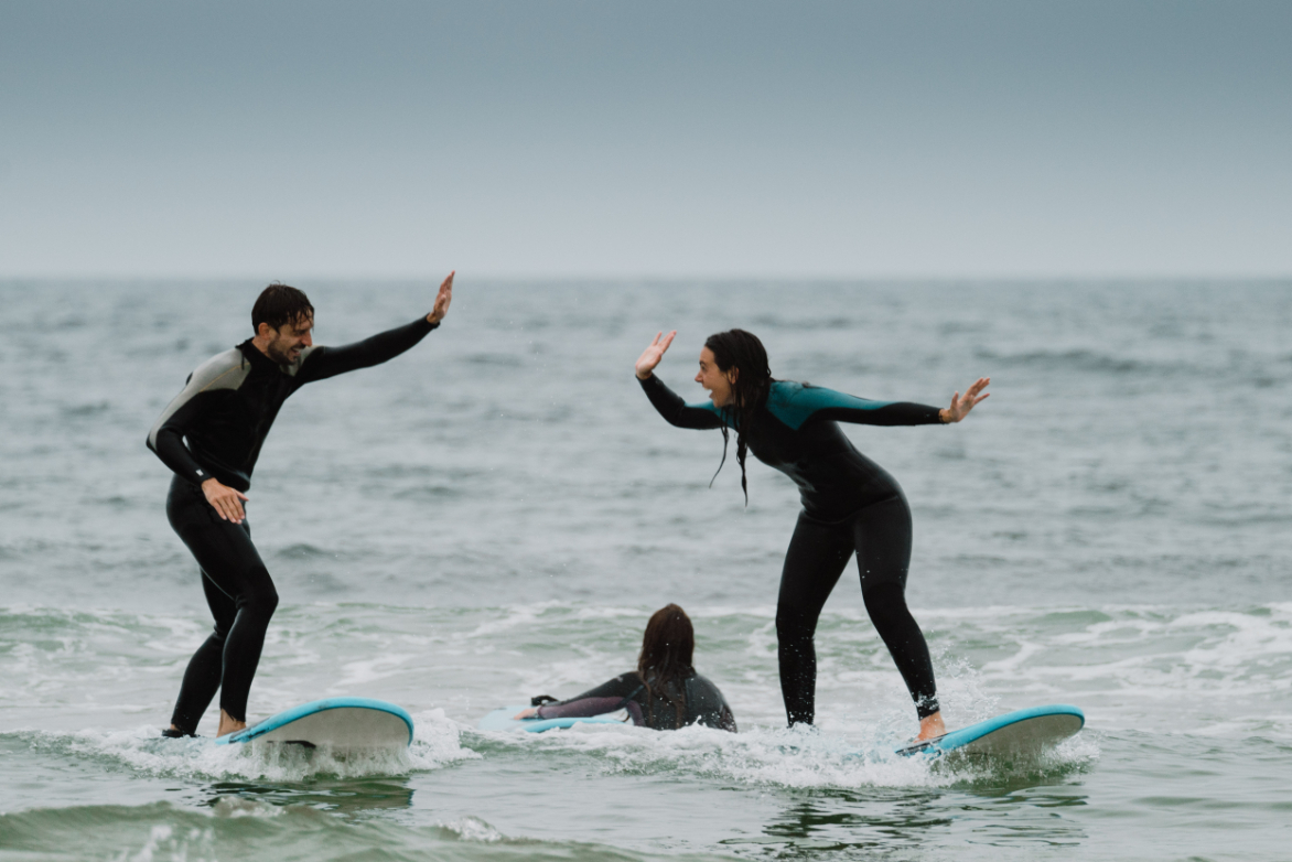 SUL RITMO DELL'ATLANTICO: SURF E ANIMA A PENICHE
