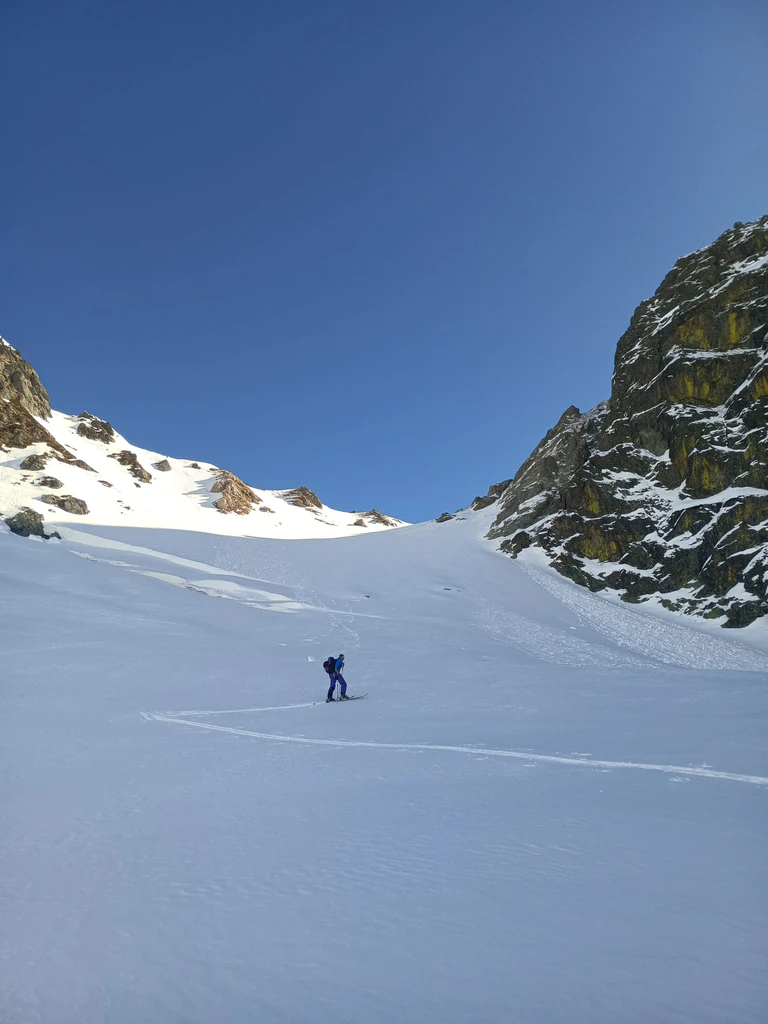 L'APPRENDISTA MALEDETTO: CORSO DI INIZIAZIONE AL BACKCOUNTRY IN KOSOVO