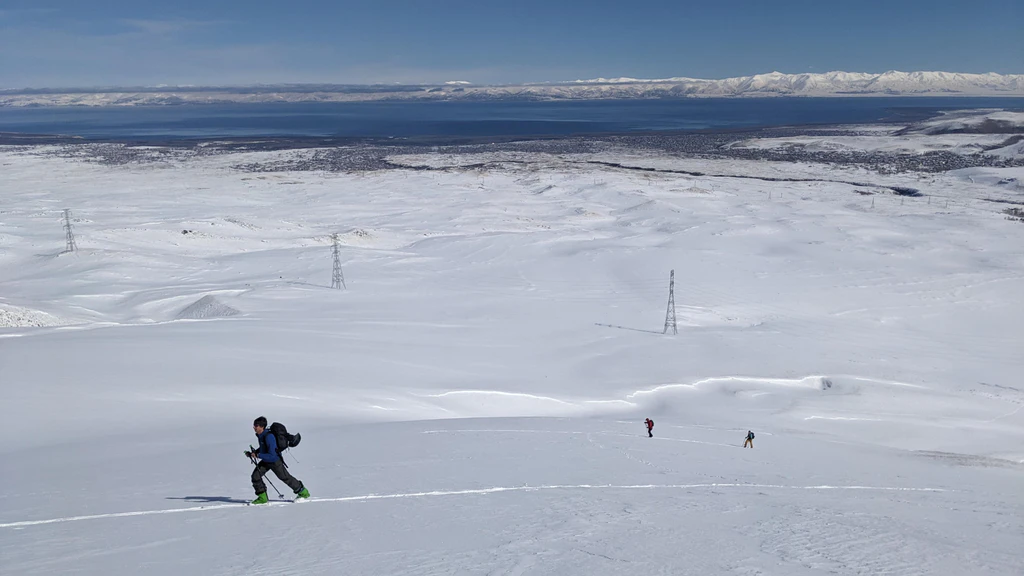 CIME VULCANICHE E NEVE VELLUTATA: 8 GIORNI DI PURA AVVENTURA NEL BACKCOUNTRY ARMENO