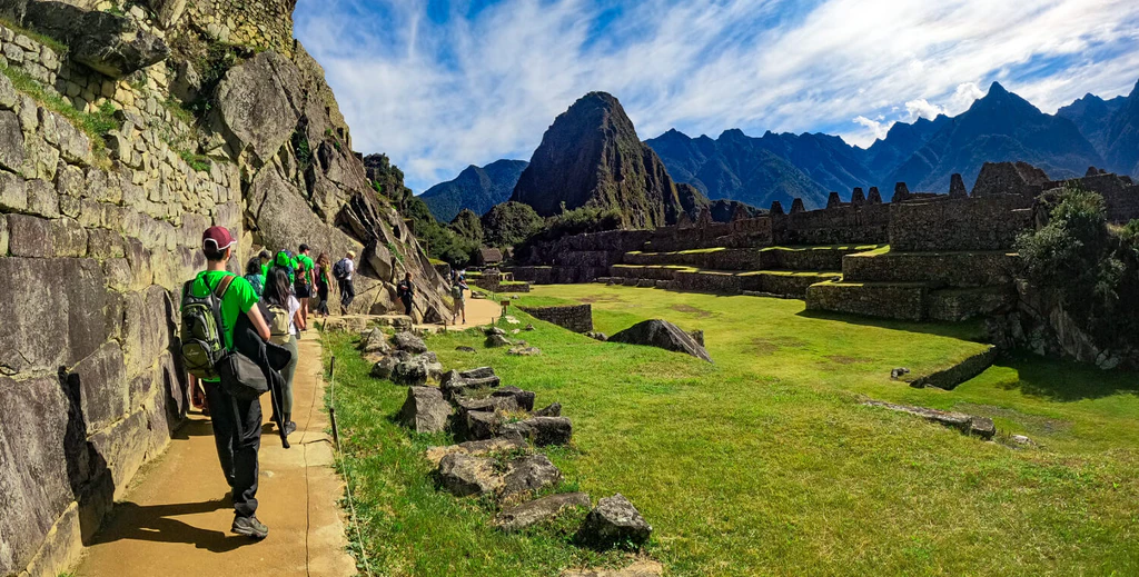 CLASSIC INCA TRAIL TO MACHU PICCHU