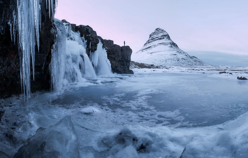 SKI-TOURING IN THE ICELAND'S FJORD