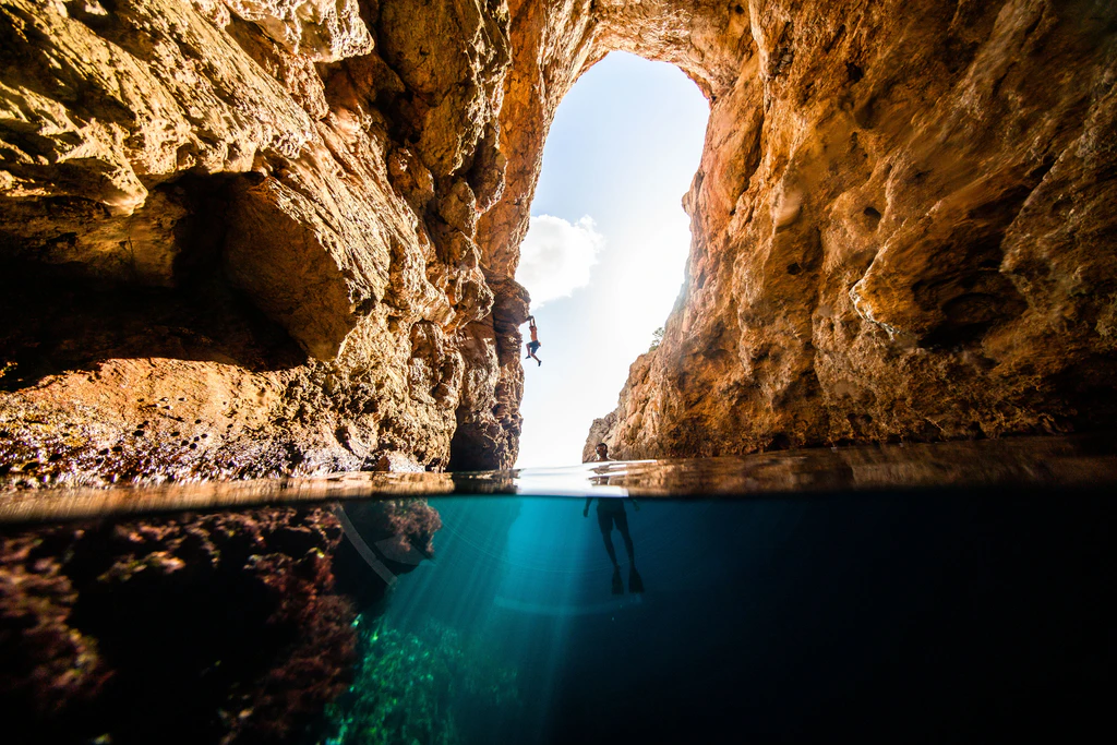 DEEP WATER SOLO IN MALLORCA