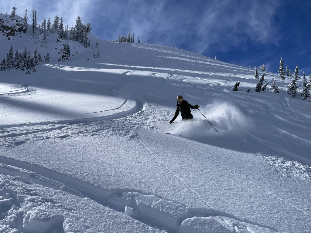 BACKCOUNTRY SKI TOUR IN THE WASATCH MOUNTAIN - UTAH