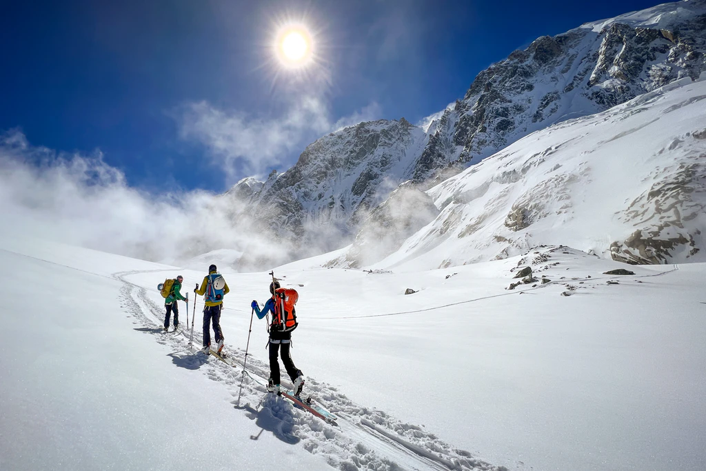 BEGINNER SKI TOURING COURSE IN THE ADAMELLO DOLOMITES