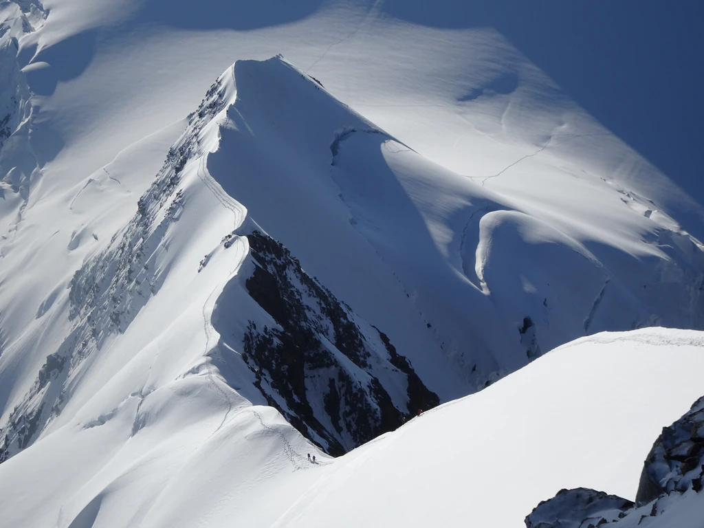MONTE ROSA ASCENT: FLASH ADVENTURE